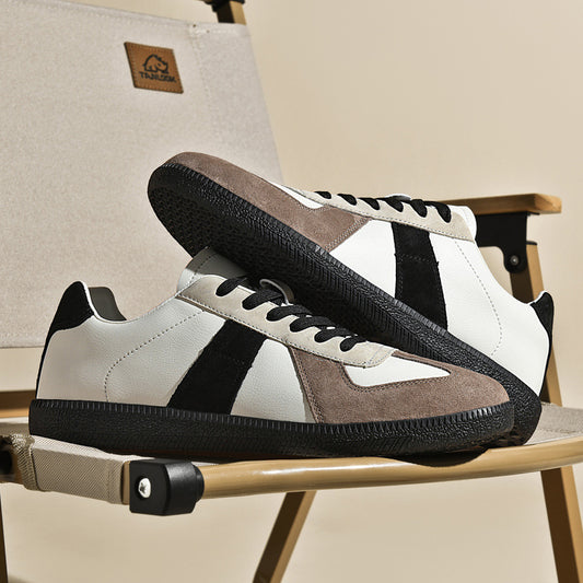 Retro Sneakers made of Canvas and Leather