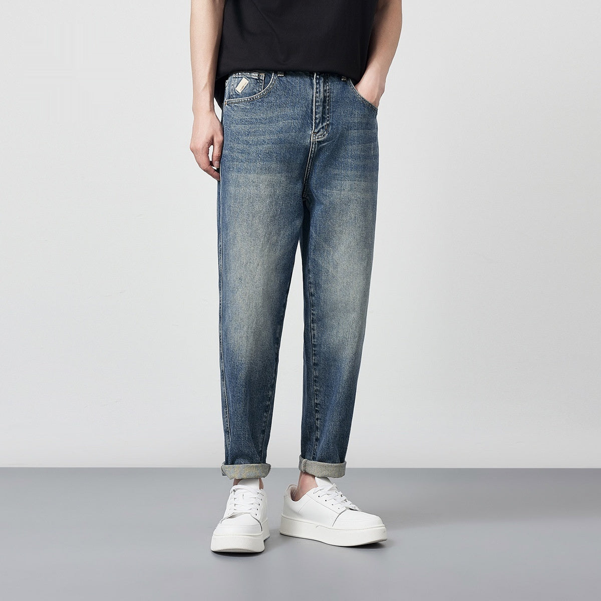 Urban Gents | Straight-Leg Washed Jeans