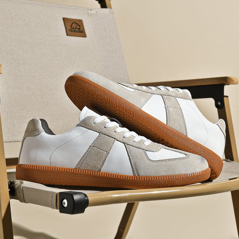 Retro Sneakers made of Canvas and Leather