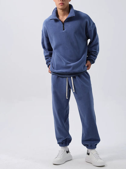 Loose-fitting fleece tracksuit